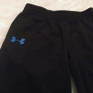 Boys Under Armour sweat pants